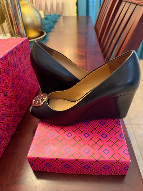 Tory Burch Shoes - Tory Burch Black Leather Wedge Pumps with Gold Logo